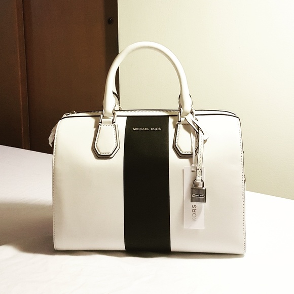 Michael Kors Handbags - NWT Michael Kors Center Stripe Mercer MD Duffle